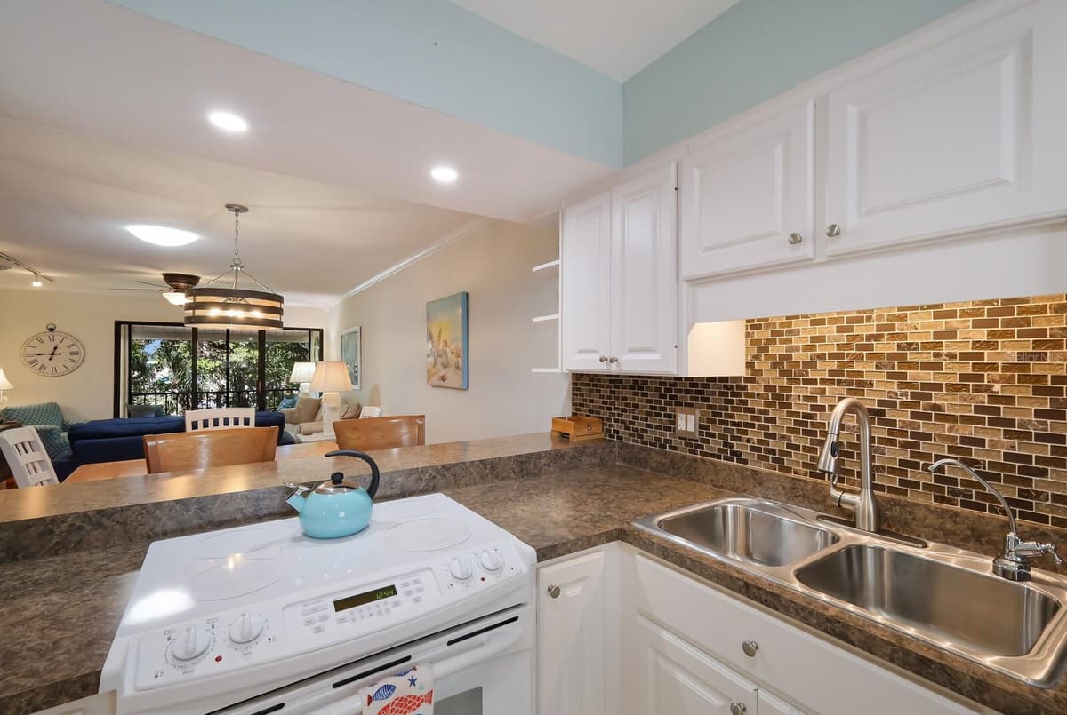 1801 GULF DRIVE — photo 14 of 52