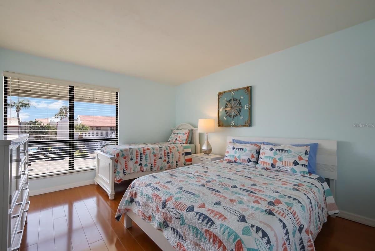 1801 GULF DRIVE — photo 17 of 52