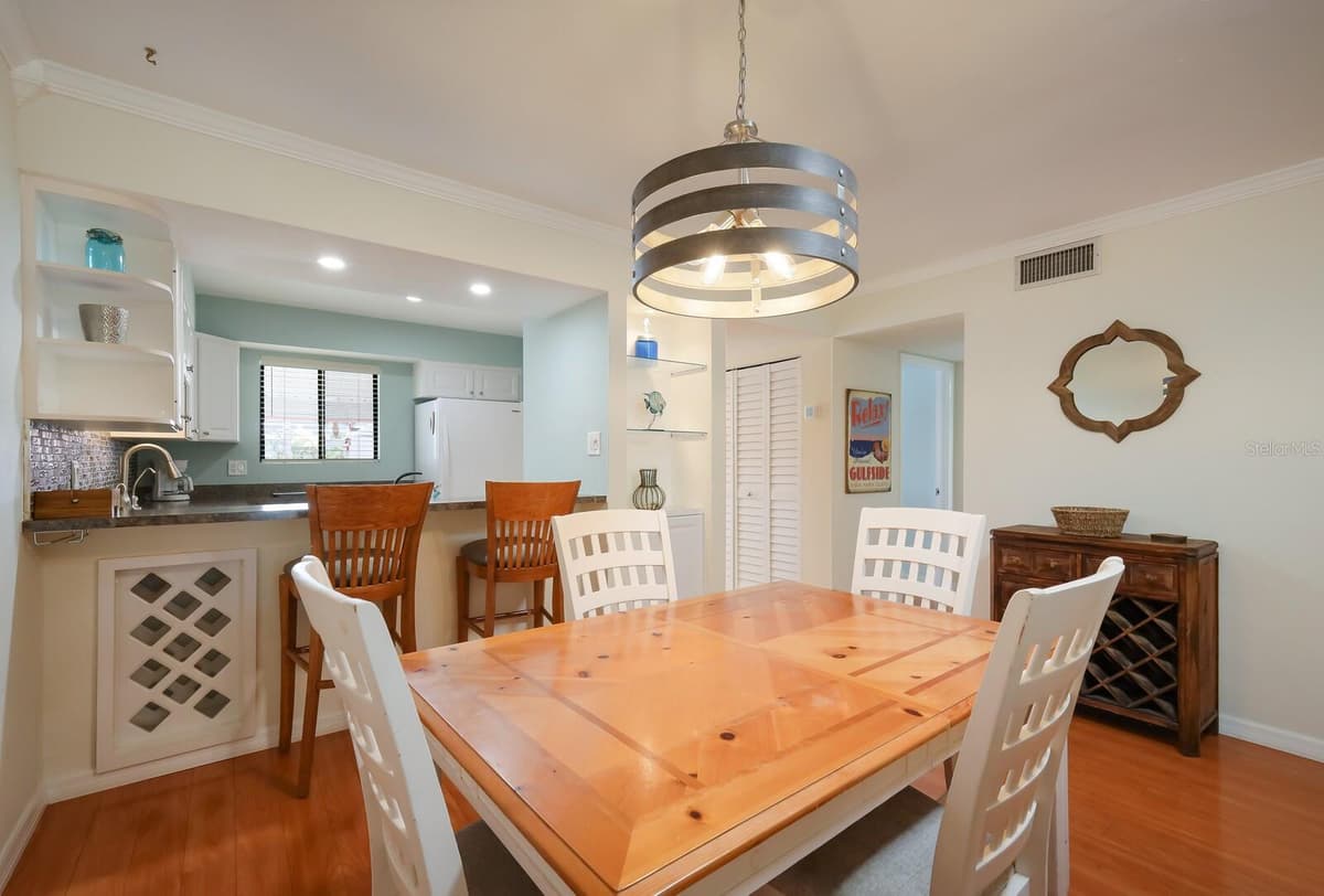 1801 GULF DRIVE — photo 9 of 52
