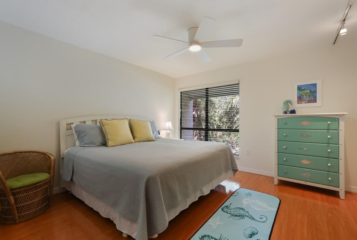 1801 GULF DRIVE — photo 15 of 52