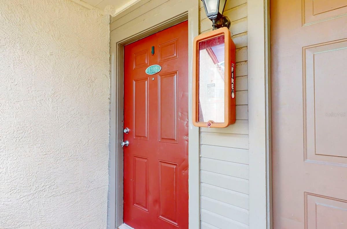 10265 GANDY BOULEVARD — photo 4 of 55
