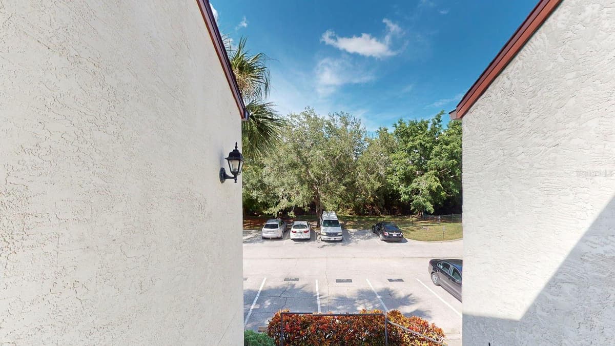 10265 GANDY BOULEVARD — photo 33 of 55
