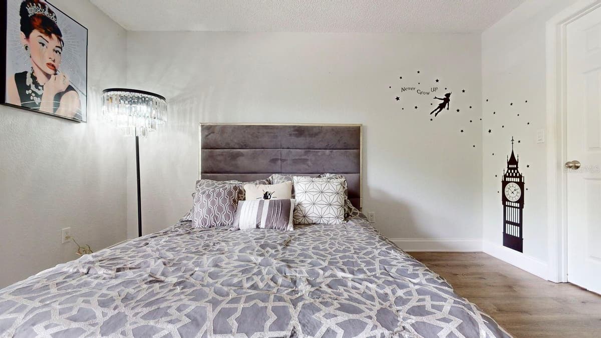 10265 GANDY BOULEVARD — photo 12 of 55