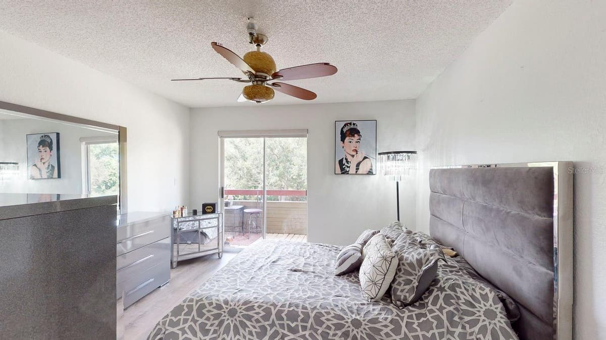 10265 GANDY BOULEVARD — photo 14 of 55