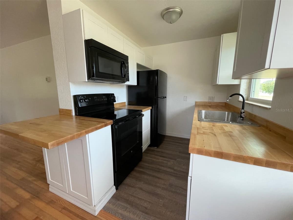5370 71ST STREET — photo 14 of 26