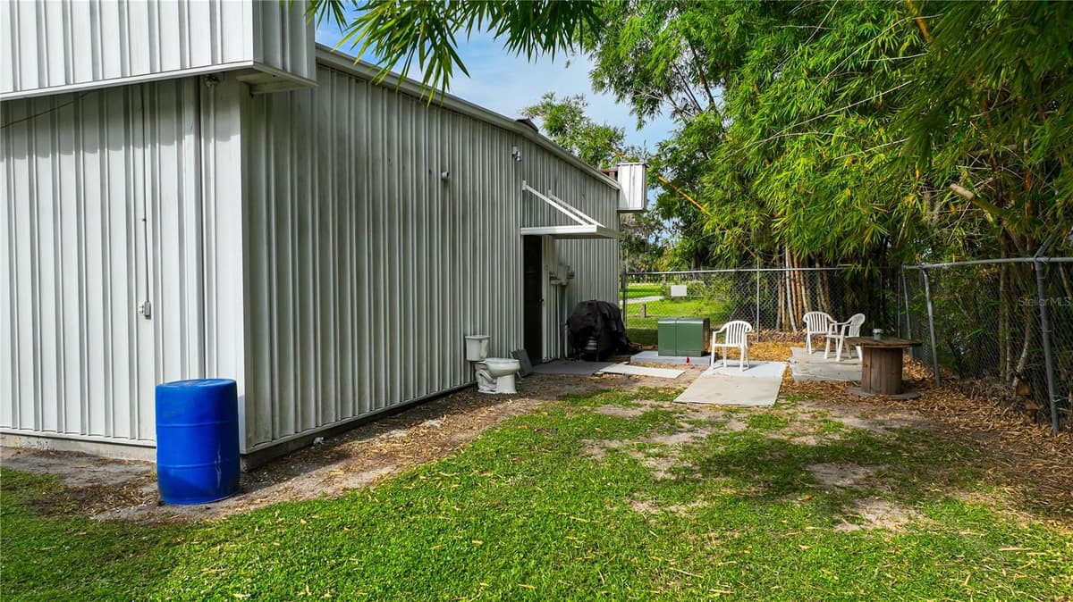 2124 AMERICAN LEGION DRIVE — photo 15 of 68