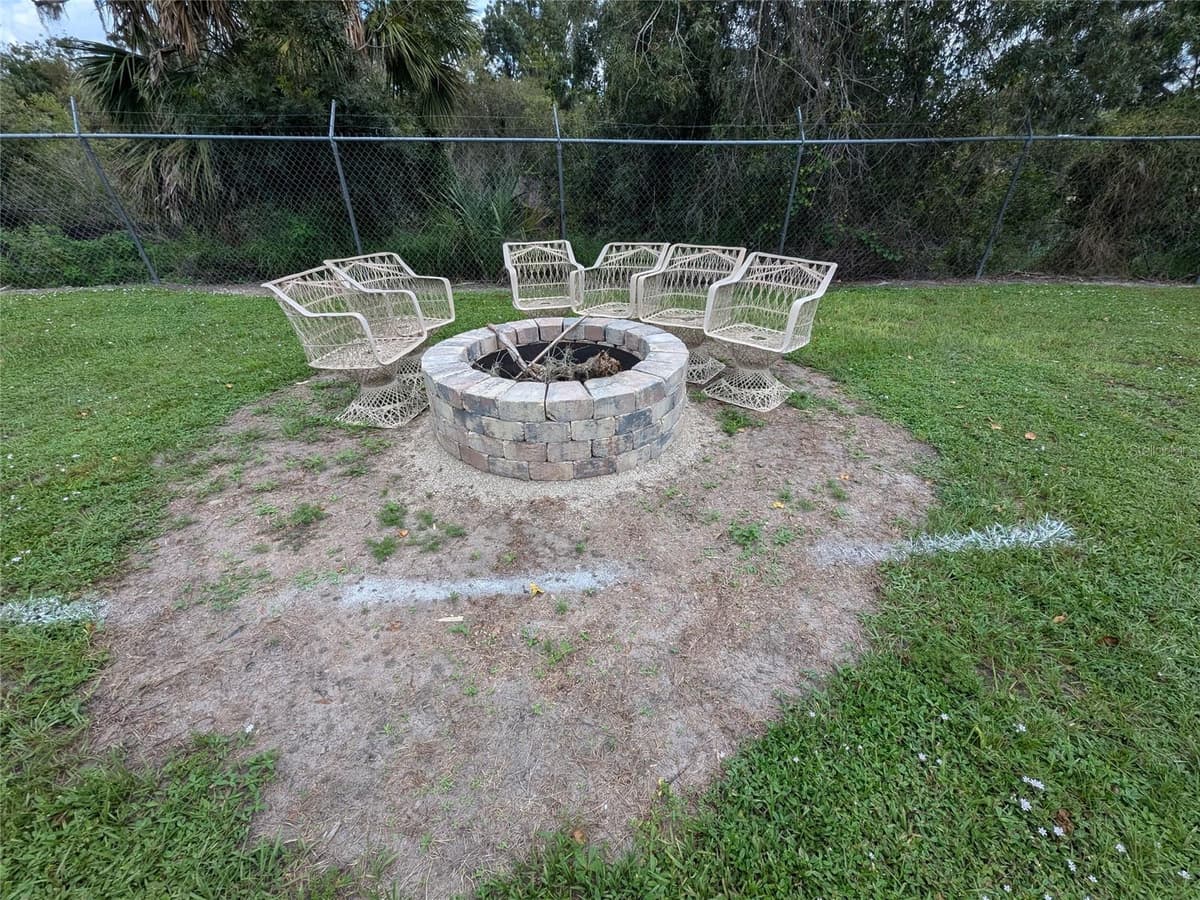 2124 AMERICAN LEGION DRIVE — photo 30 of 68