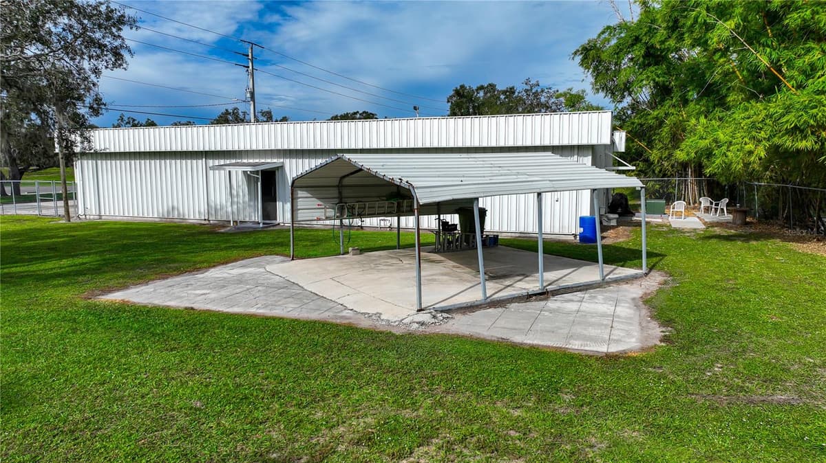 2124 AMERICAN LEGION DRIVE — photo 14 of 68