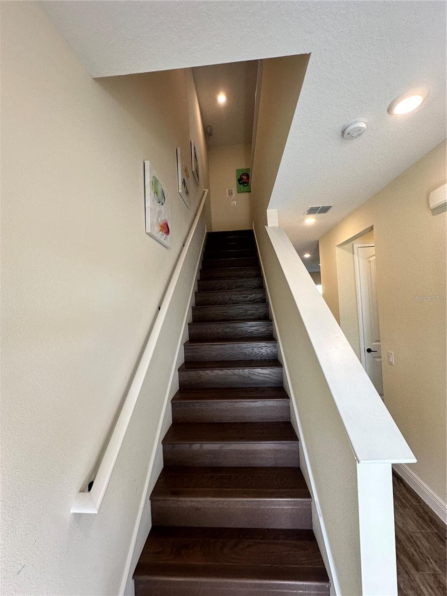 2976 ON THE ROCKS POINT — photo 12 of 35