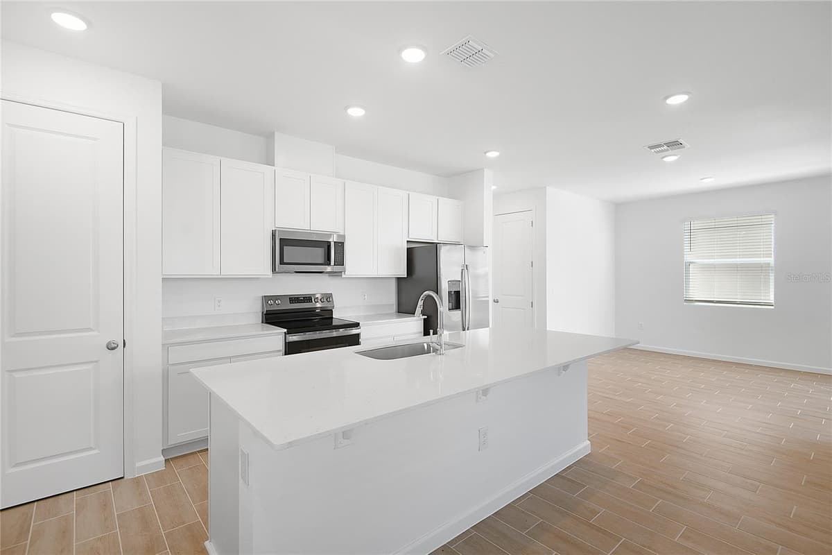5220 BEE BALM STREET — photo 6 of 22