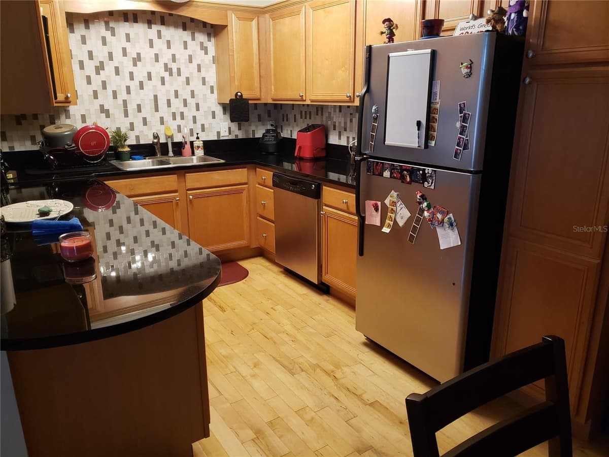 4886 CONWAY ROAD — photo 7 of 12