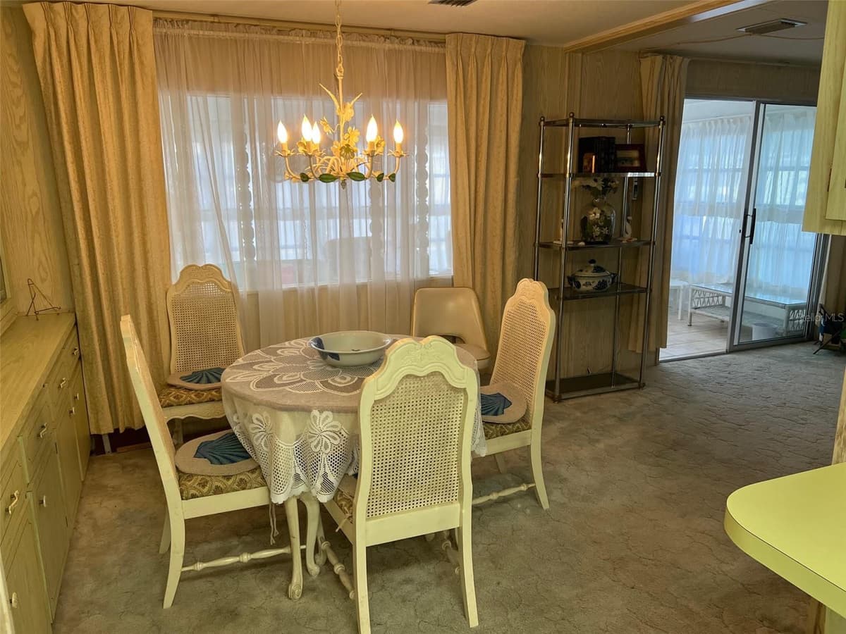 201 ROYAL PALM CIRCLE — photo 7 of 28