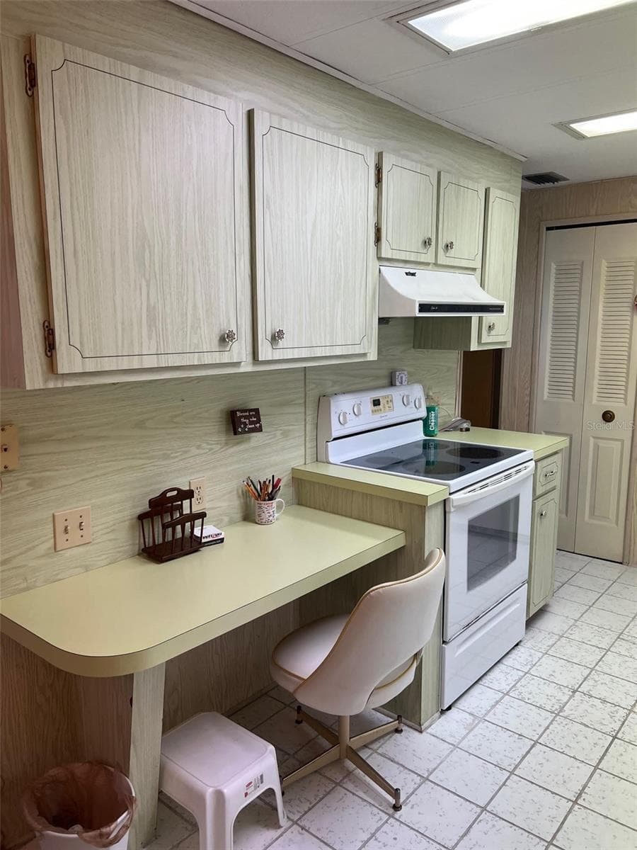 201 ROYAL PALM CIRCLE — photo 5 of 28