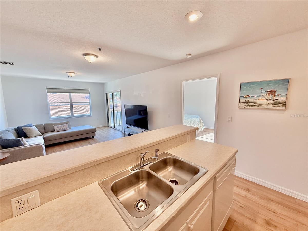 200 MARINA BAY DRIVE — photo 18 of 57