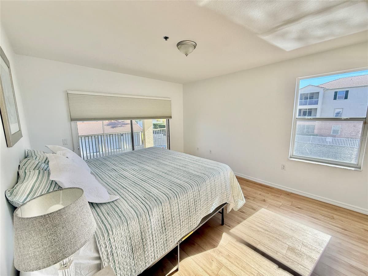 200 MARINA BAY DRIVE — photo 35 of 57