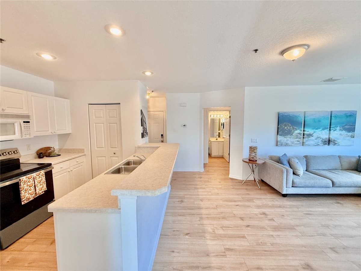 200 MARINA BAY DRIVE — photo 13 of 57