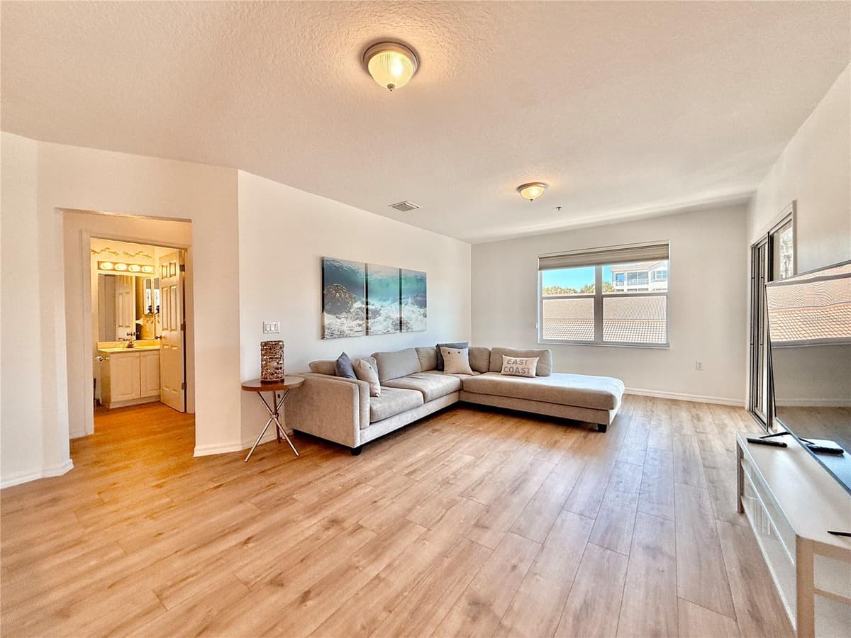 200 MARINA BAY DRIVE — photo 11 of 57