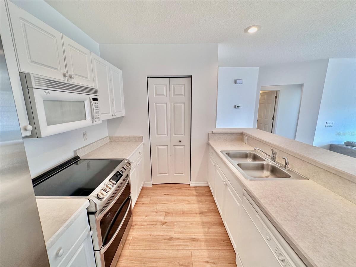 200 MARINA BAY DRIVE — photo 16 of 57