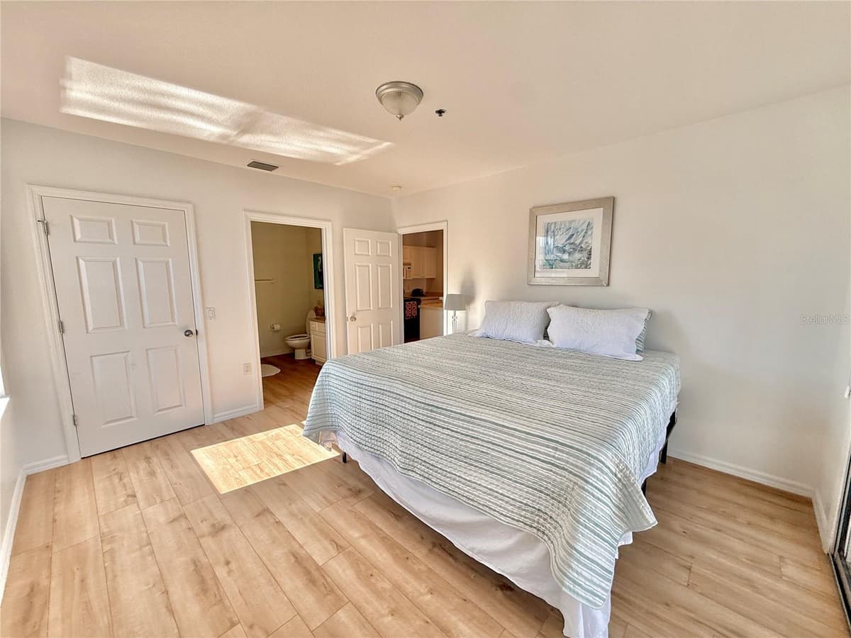 200 MARINA BAY DRIVE — photo 38 of 57