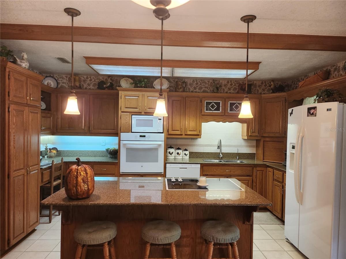 411 BRYAN ROAD — photo 18 of 35