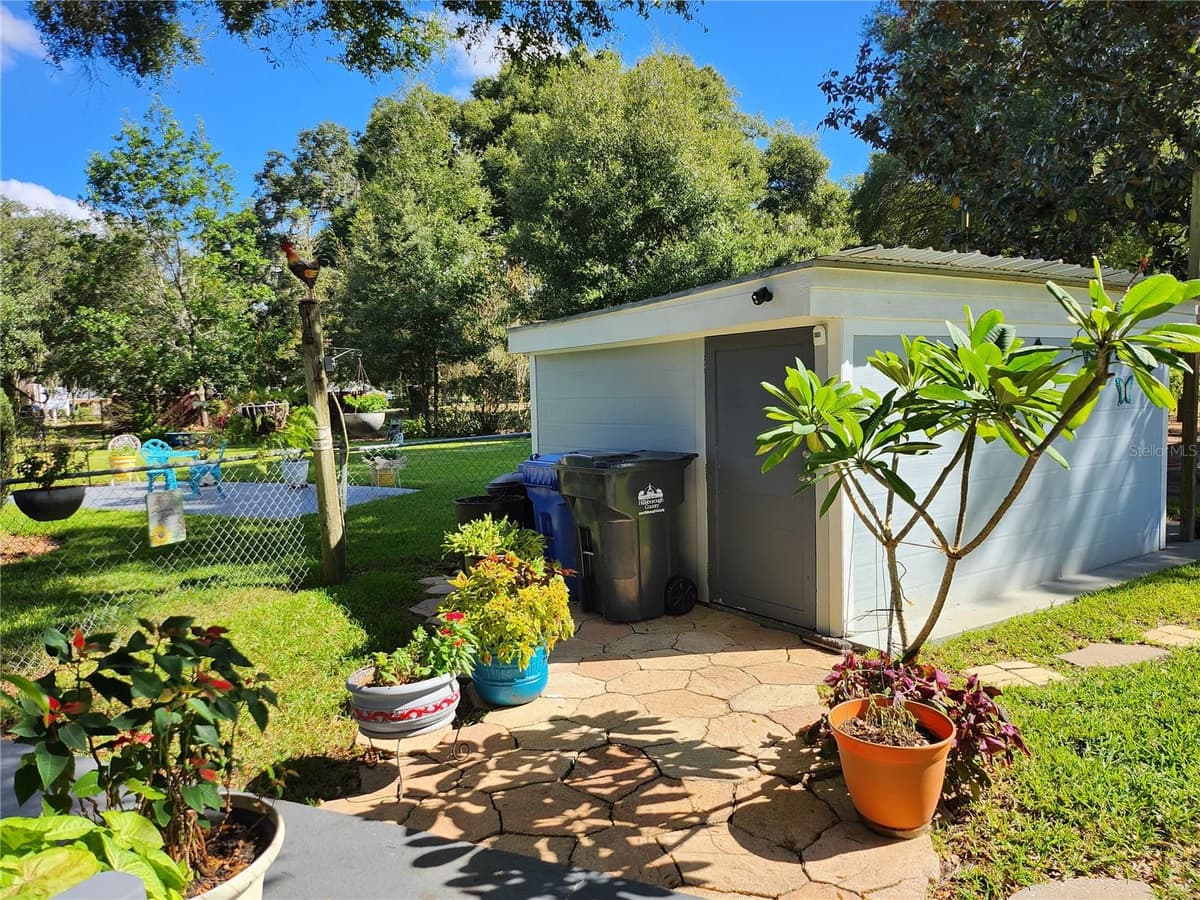 411 BRYAN ROAD — photo 11 of 35