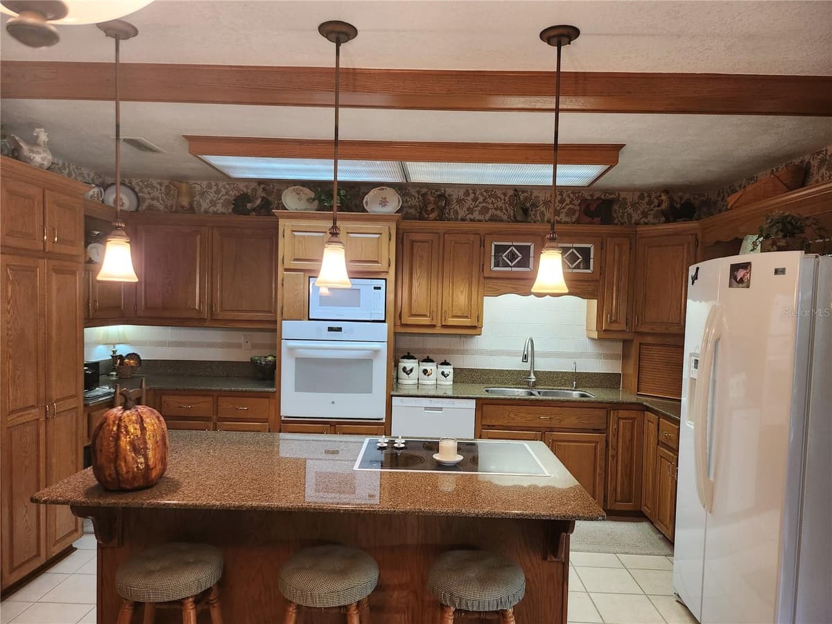 411 BRYAN ROAD — photo 14 of 35