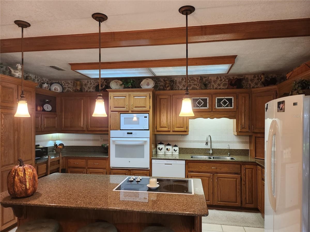 411 BRYAN ROAD — photo 16 of 35