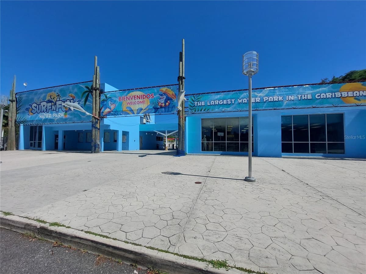 Bo Caín Alto LOCAL #2 SURF N' FUN WATER PARK — photo 1 of 11