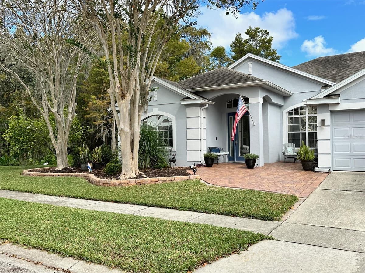 141 WINGHURST BOULEVARD — photo 4 of 45