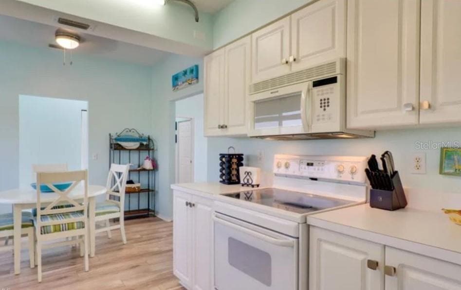 14931 PARK LAKE DRIVE — photo 11 of 24