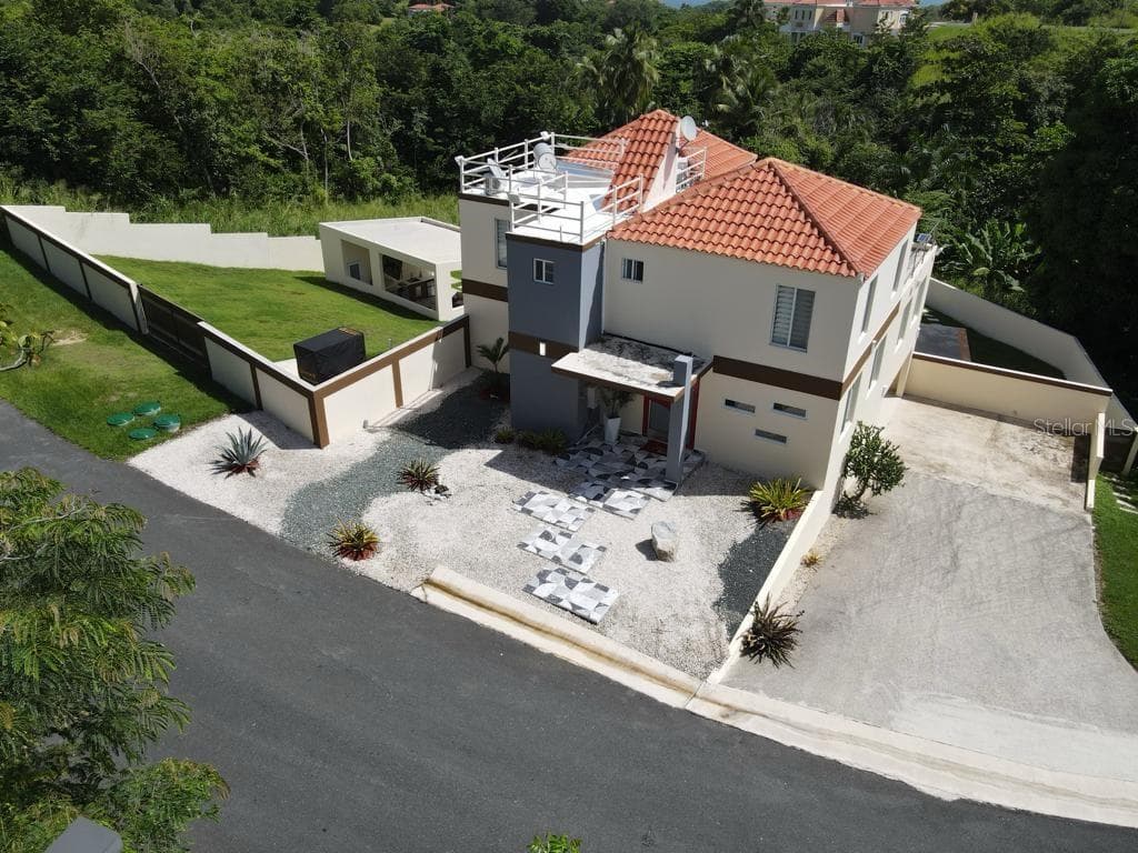 40 ROBLE VALLEY — photo 10 of 35