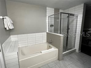 14501 GROVE RESORT AVENUE — photo 20 of 25