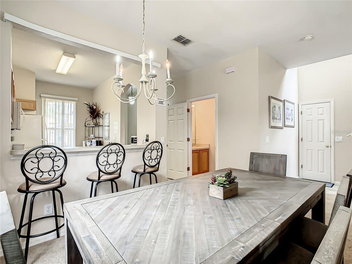702 CALABRIA AVE — photo 12 of 58