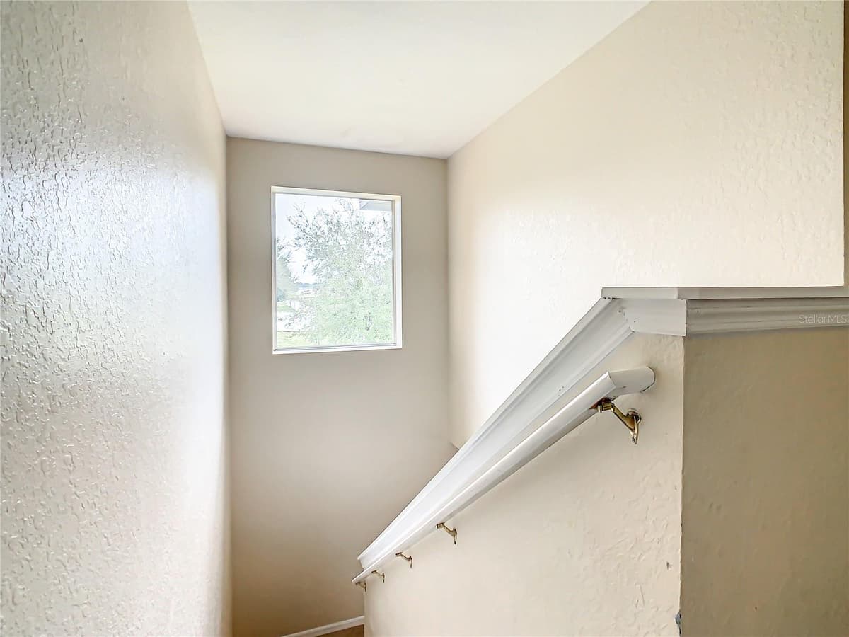 702 CALABRIA AVE — photo 24 of 58