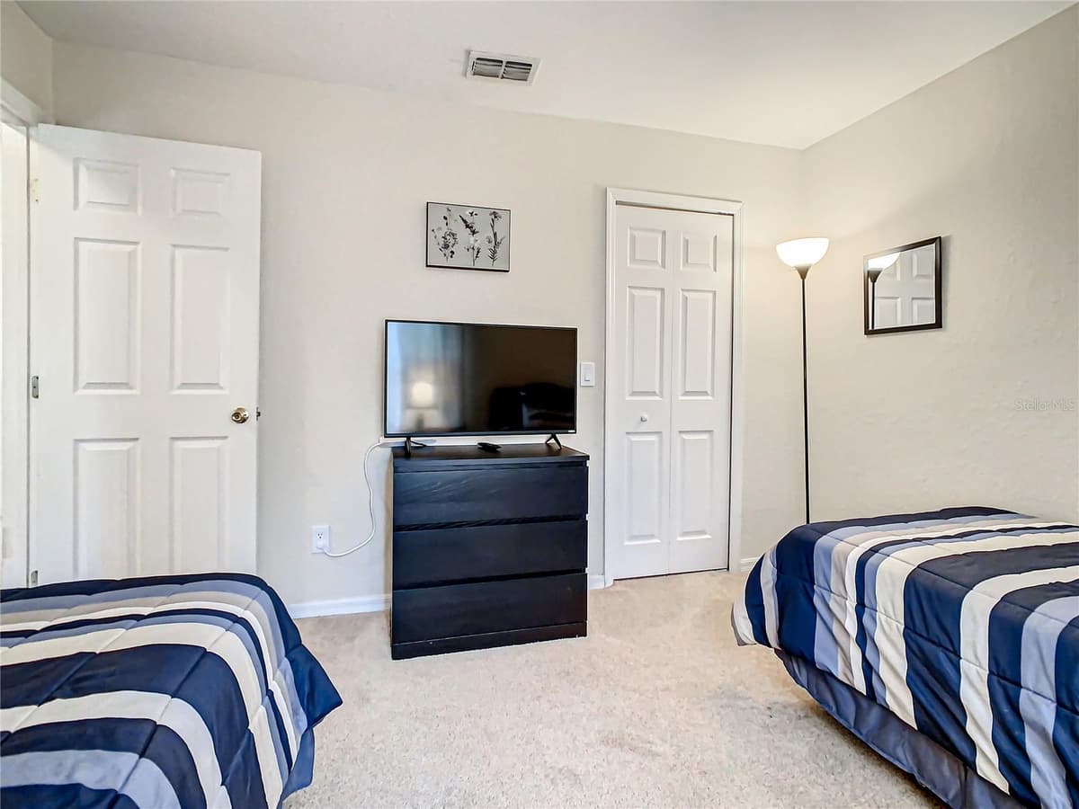 702 CALABRIA AVE — photo 32 of 58