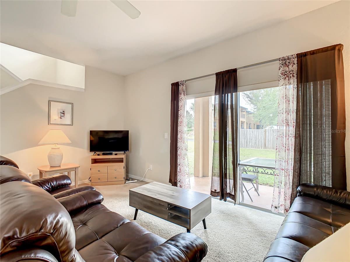 702 CALABRIA AVE — photo 16 of 58