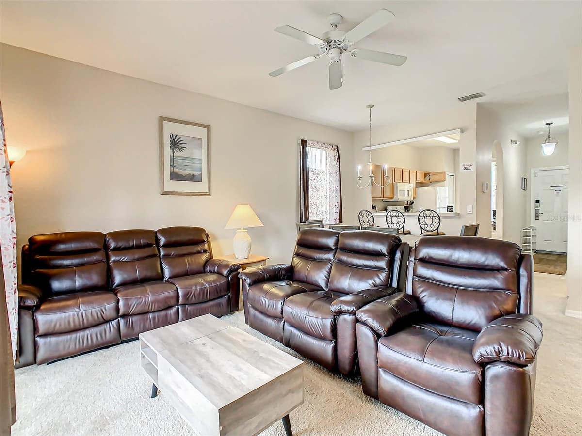 702 CALABRIA AVE — photo 14 of 58