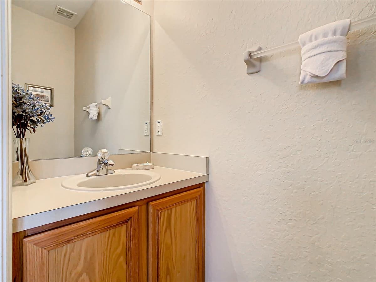 702 CALABRIA AVE — photo 18 of 58