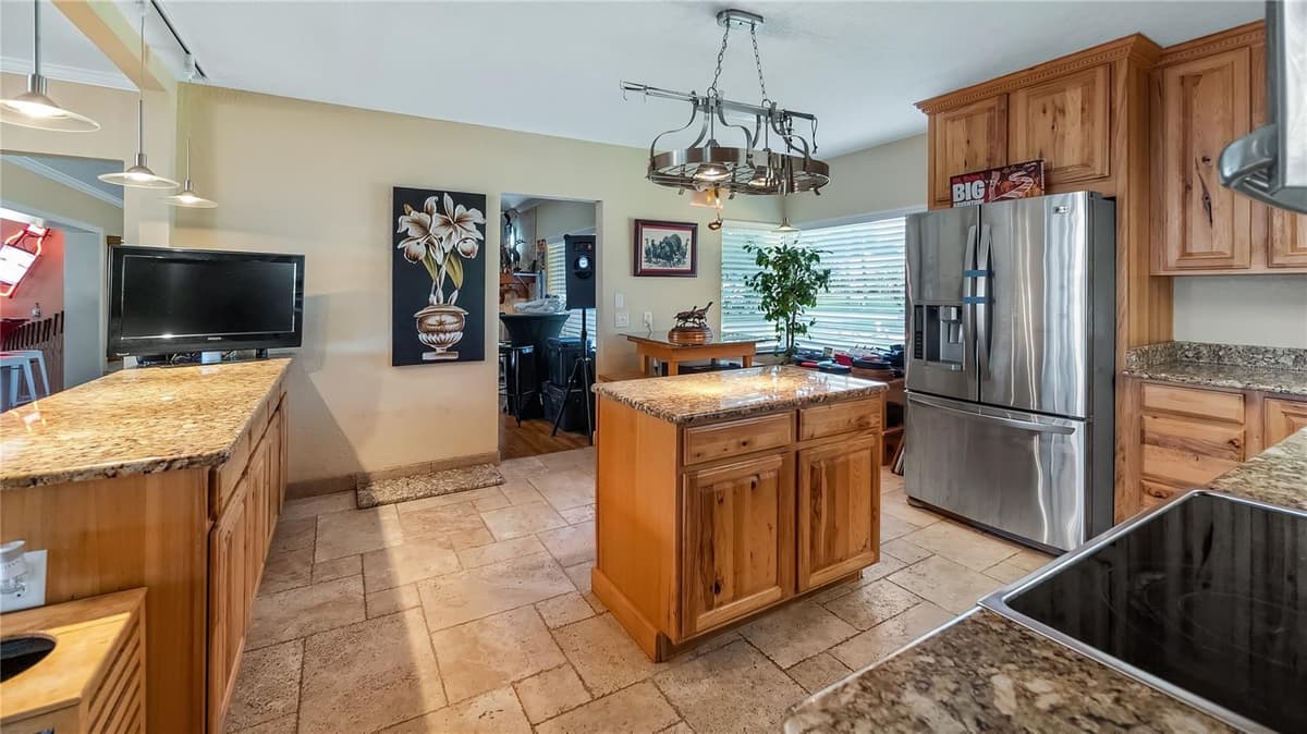 1241 LAKESHORE DRIVE — photo 14 of 65