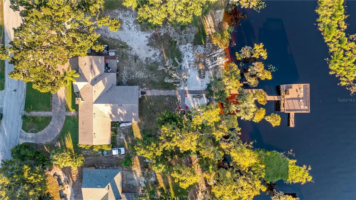 1241 LAKESHORE DRIVE — photo 4 of 65