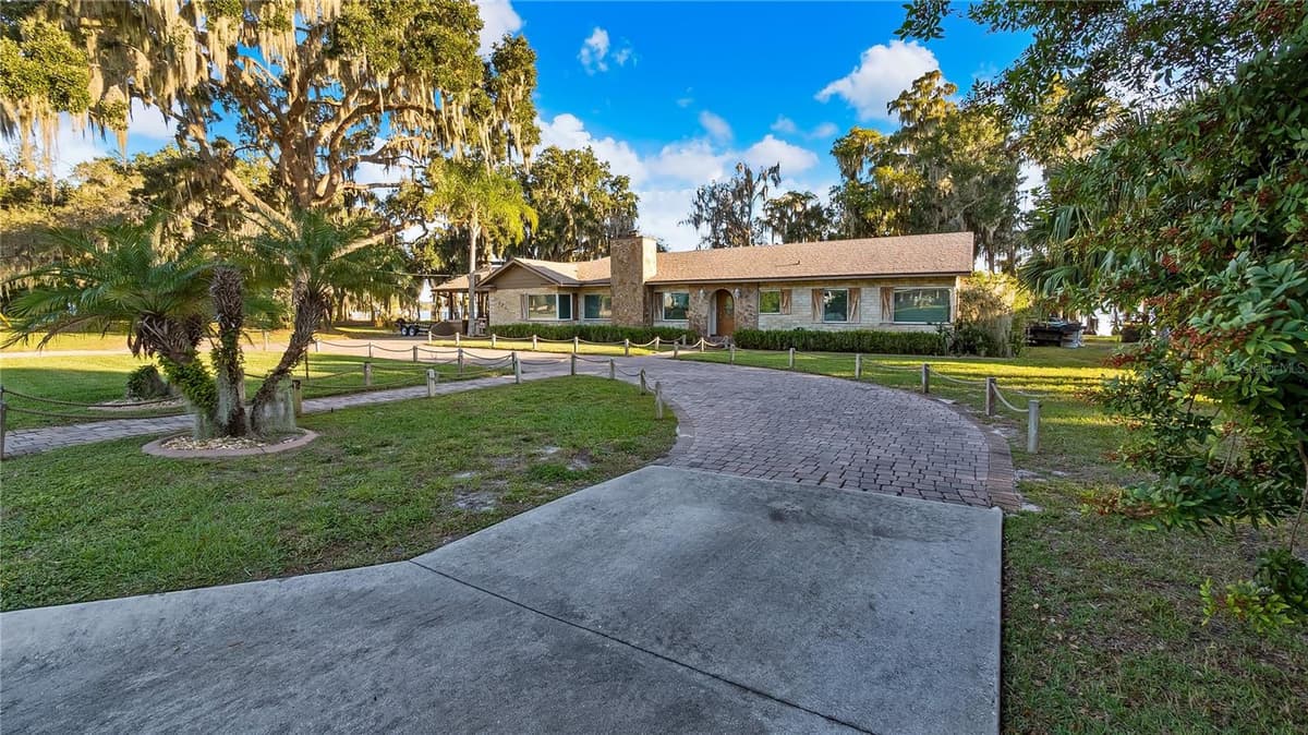 1241 LAKESHORE DRIVE — photo 53 of 65