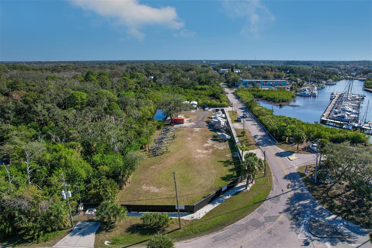 332 ANCLOTE ROAD — photo 14 of 17