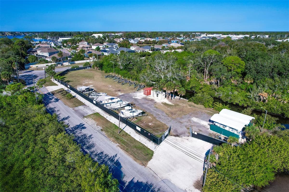 332 ANCLOTE ROAD — photo 13 of 17