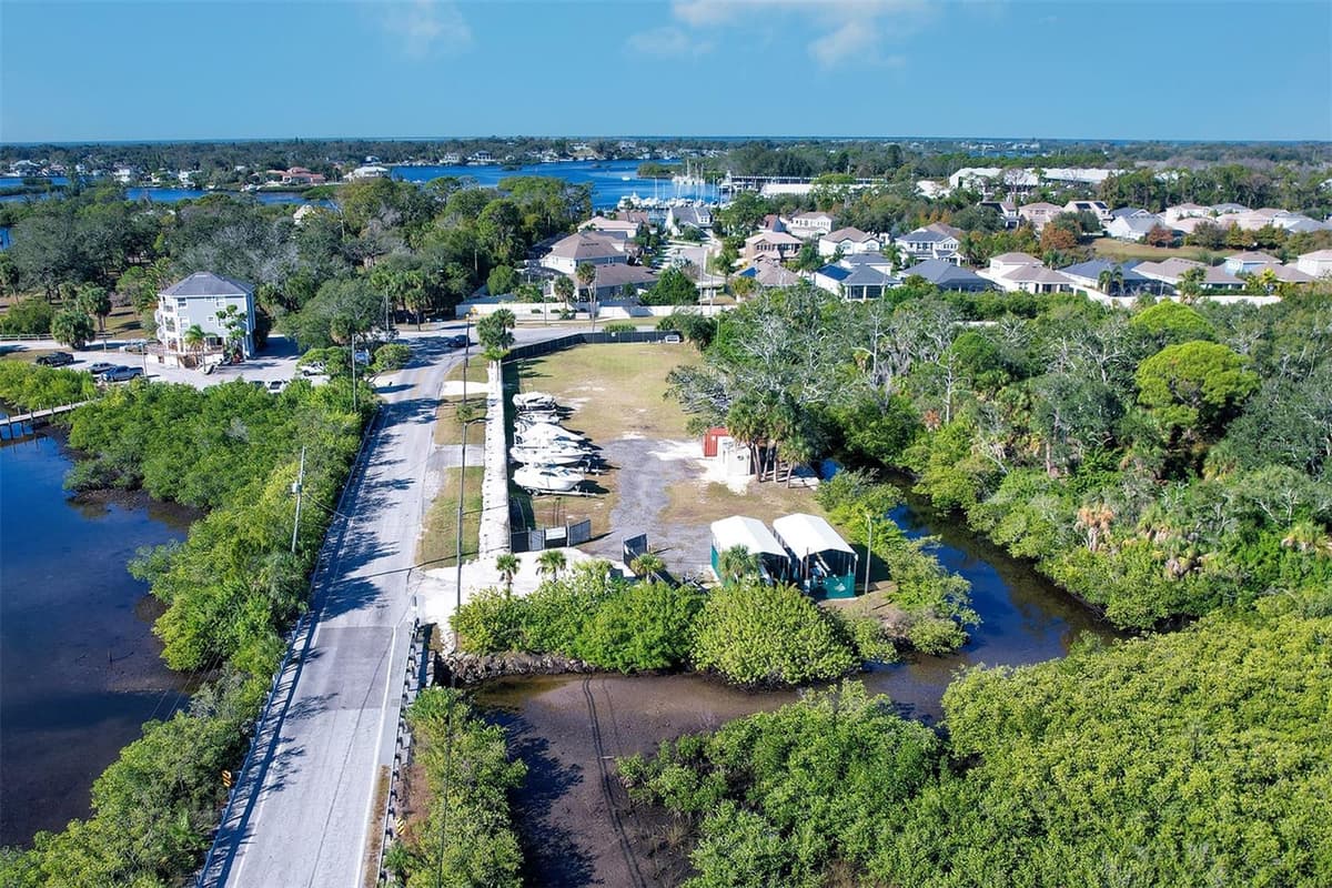 332 ANCLOTE ROAD — photo 11 of 17