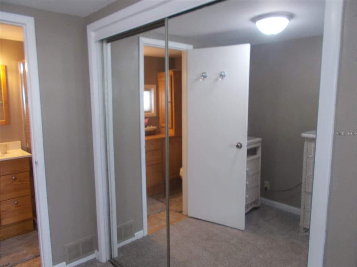 5755 HOLIDAY PARK BOULEVARD — photo 13 of 67