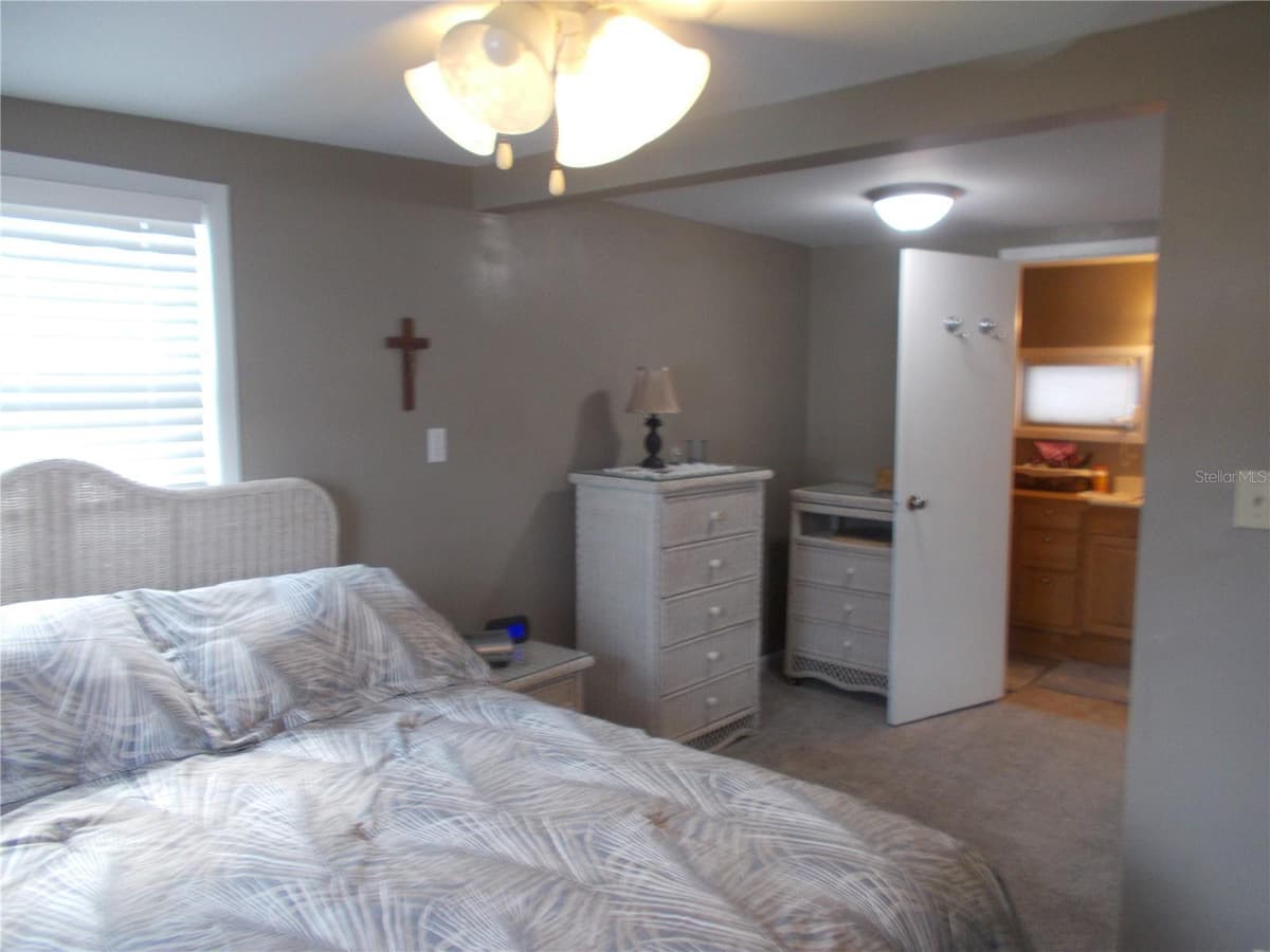 5755 HOLIDAY PARK BOULEVARD — photo 12 of 67