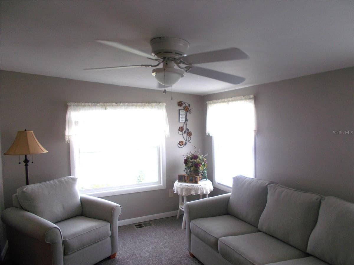 5755 HOLIDAY PARK BOULEVARD — photo 9 of 67