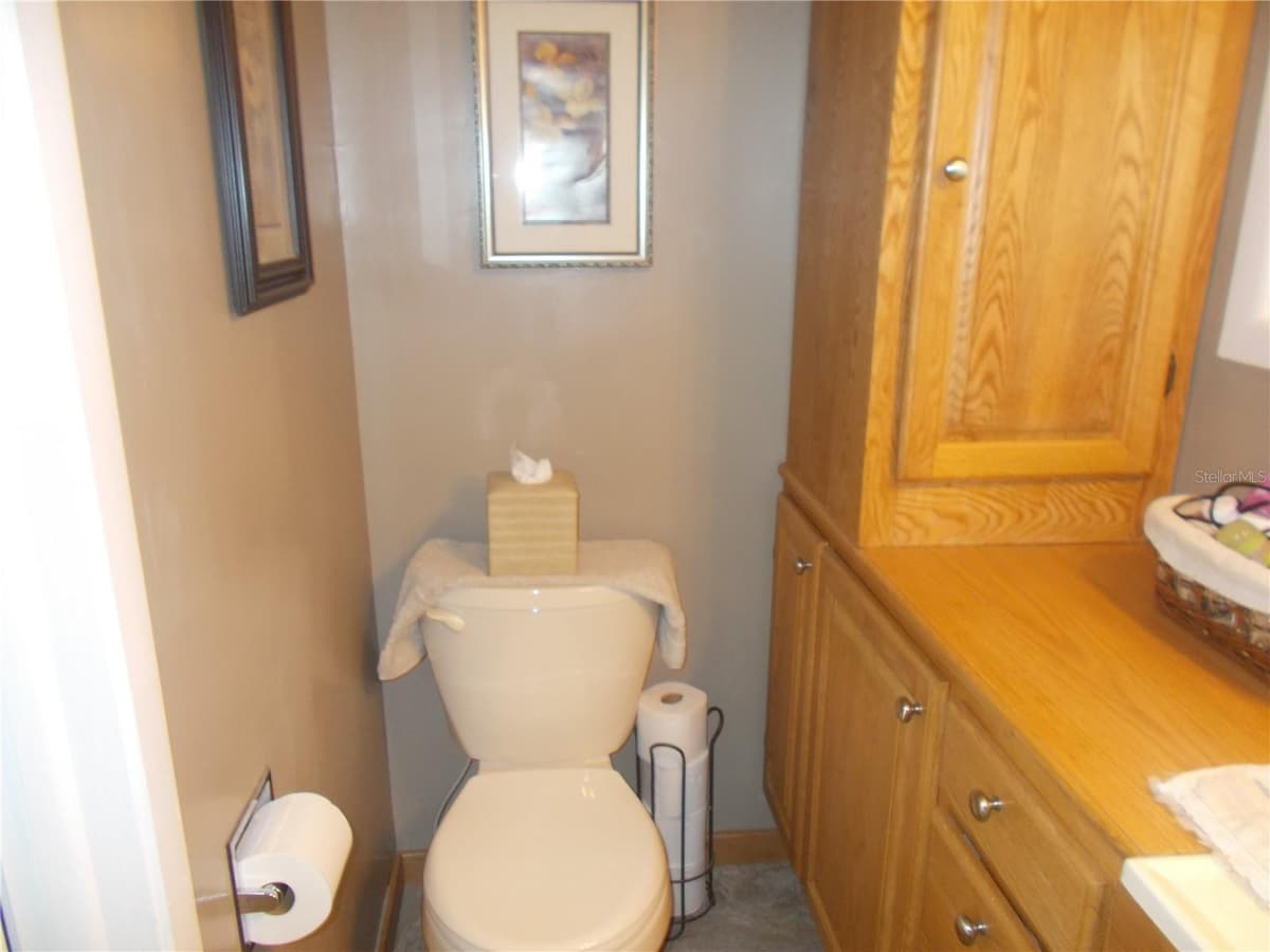 5755 HOLIDAY PARK BOULEVARD — photo 15 of 67