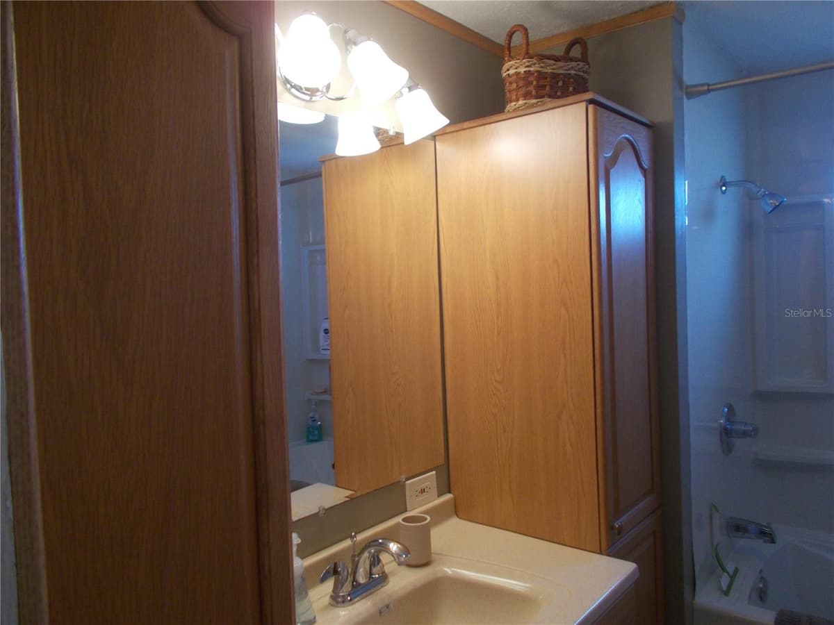5755 HOLIDAY PARK BOULEVARD — photo 22 of 67
