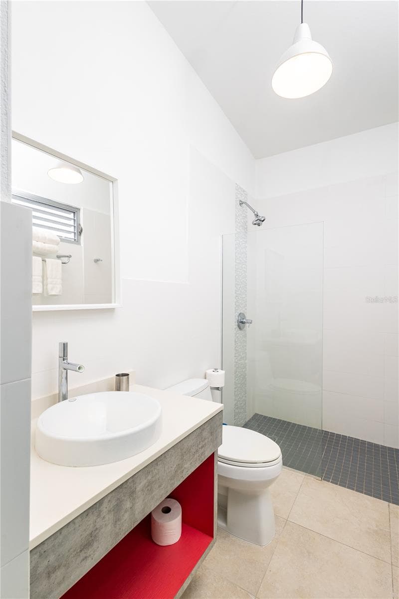 673 CASA BLUE — photo 58 of 81